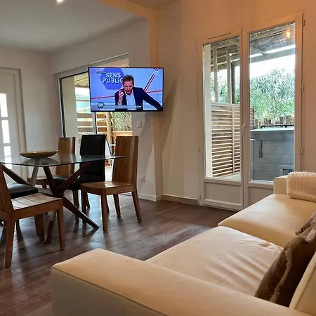 T3 Avec Spa, Hyper Centre, Port *