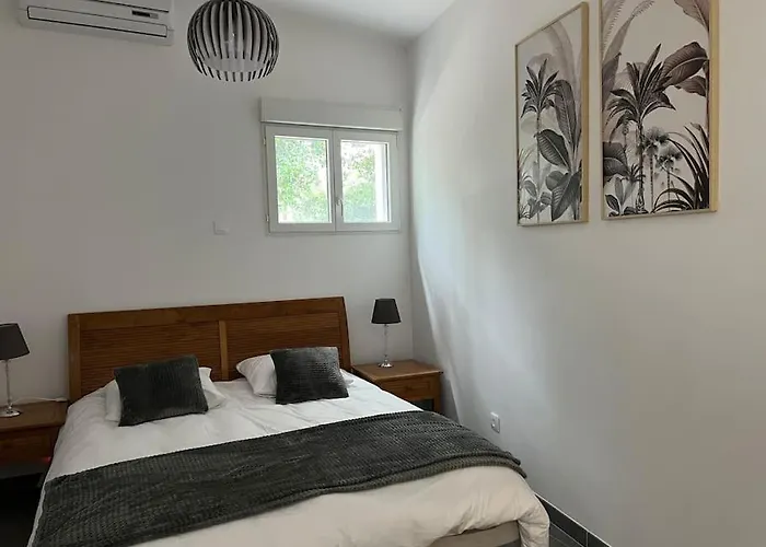 Appartement T3 Avec Spa, Hyper Centre, Port Porto-Vecchio (Corsica)