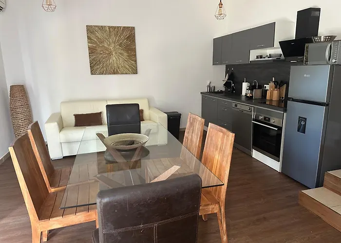 T3 Avec Spa, Hyper Centre, Port Appartement