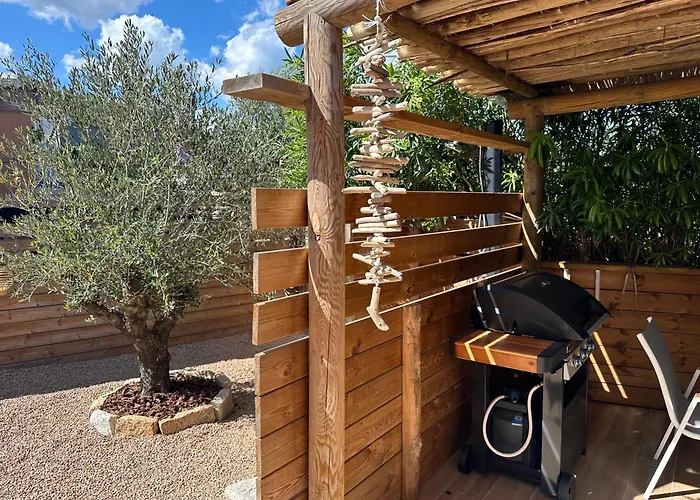 T3 Avec Spa, Hyper Centre, Port * Porto-Vecchio (Corsica)